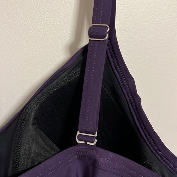 Woman’s One Piece Slenderizing Lands’ End Swimsuit Size 26W In Eggplant - Picture 6 of 12